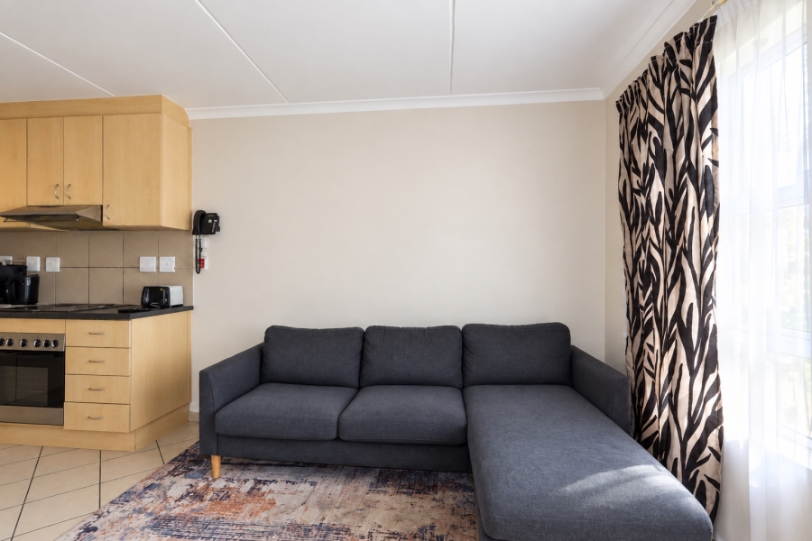 To Let 2 Bedroom Property for Rent in Buh Rein Estate Western Cape